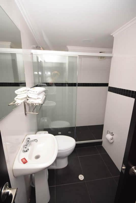 Hotel Zafiro Plaza Tunja Buitenkant foto